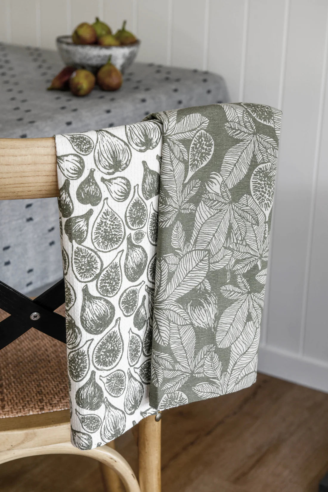 A set of 4 beautiful tea towels, each screen printed with a hand drawn myrtle flower design.