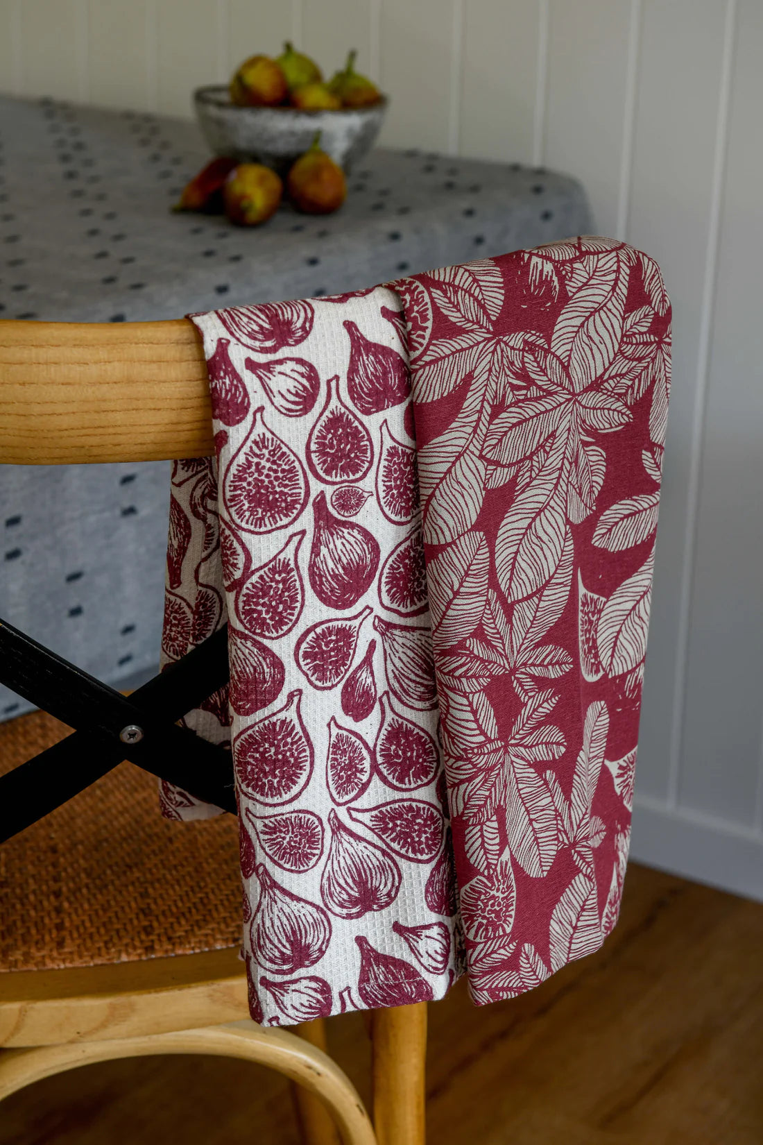 A set of 2 beautiful tea towels, each screen printed with a hand drawn fig design.
